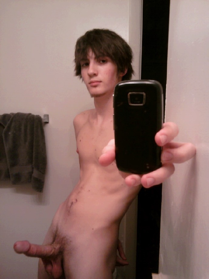 Cute Slim Twink Gets Naked On His Cam