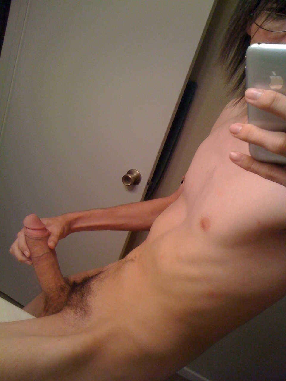 Horny Gay Boy Jacking Off And Take Pic By His Phone